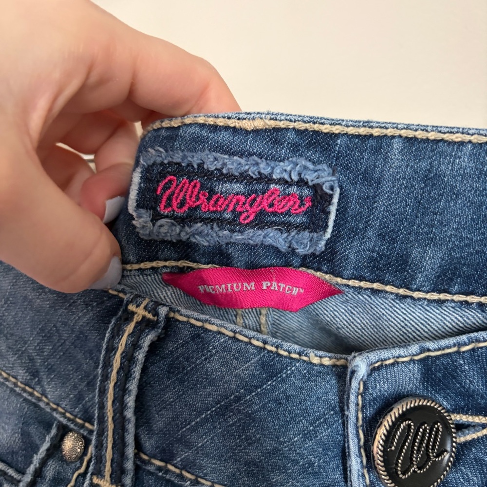 Wrangler low rise medium wash denim jeans - Picture 6 of 12